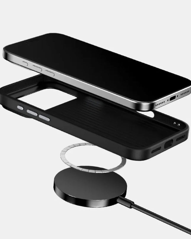 Carbon Pattern Magnetic Case for iPhone 17 – product view 3